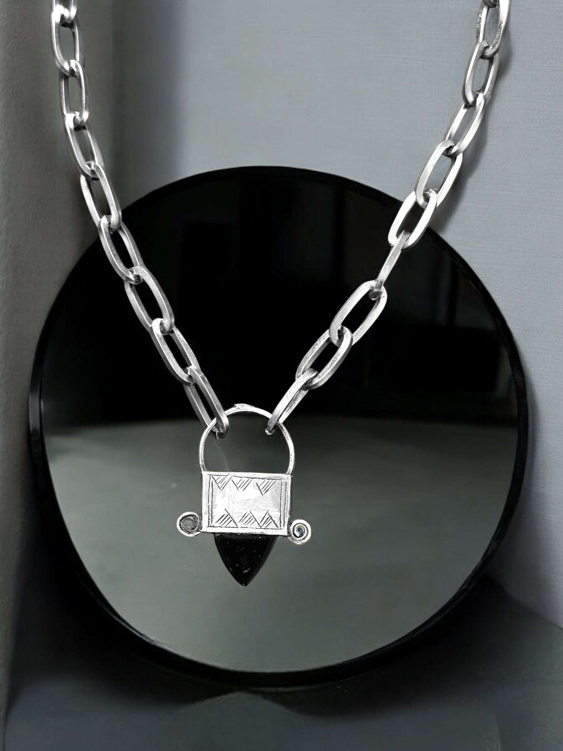 Nora necklace