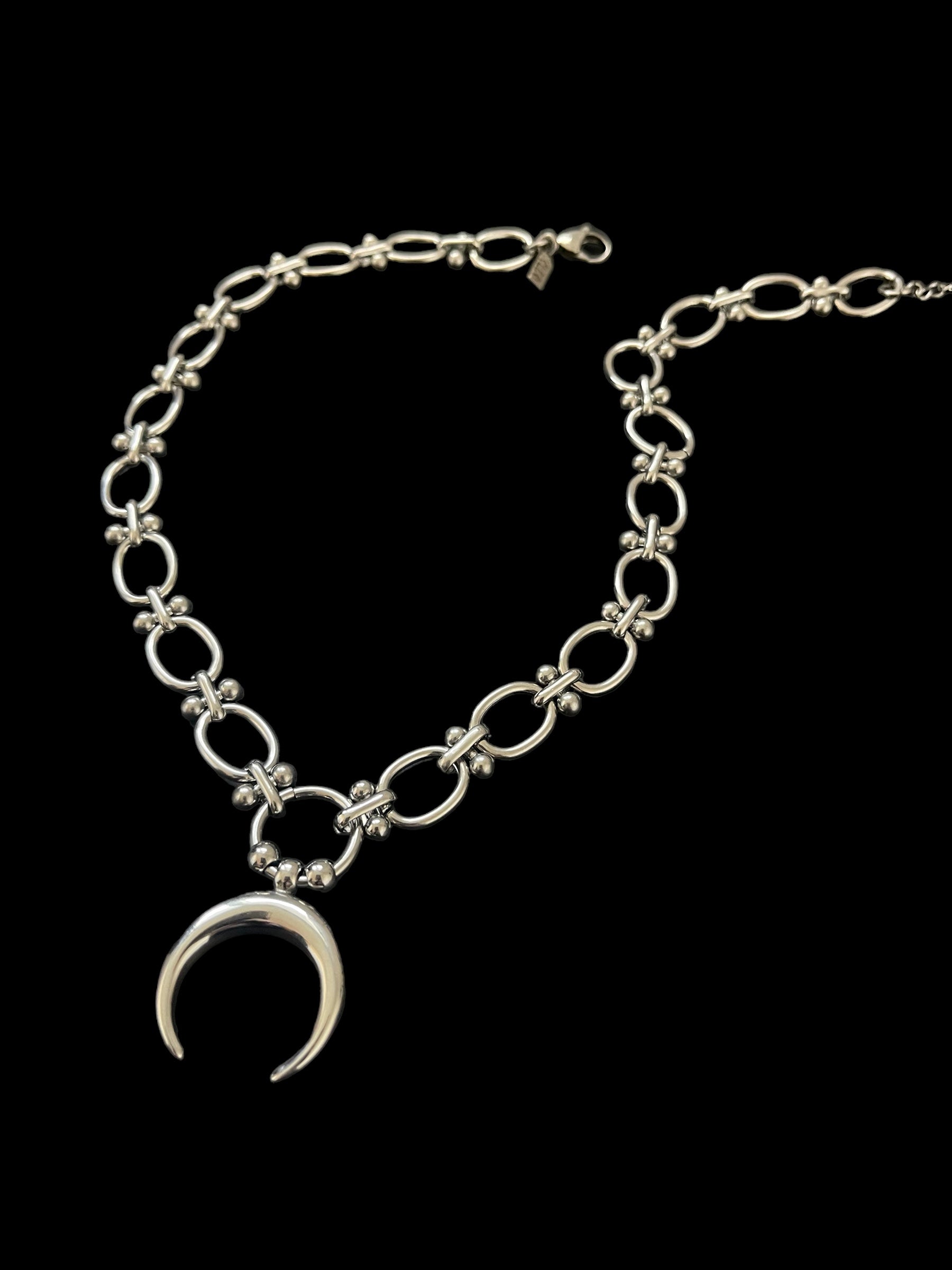 Moona necklace