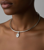 Northern star choker