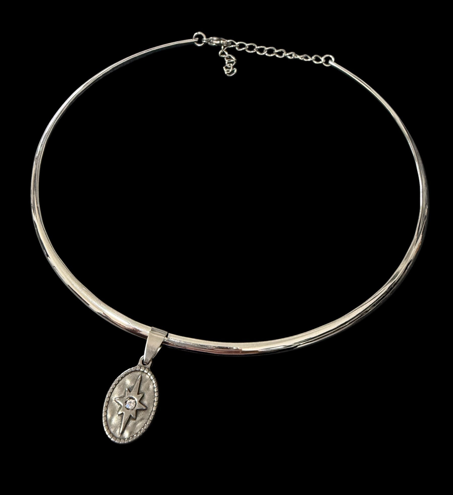 Northern star choker