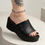 Marian anklet