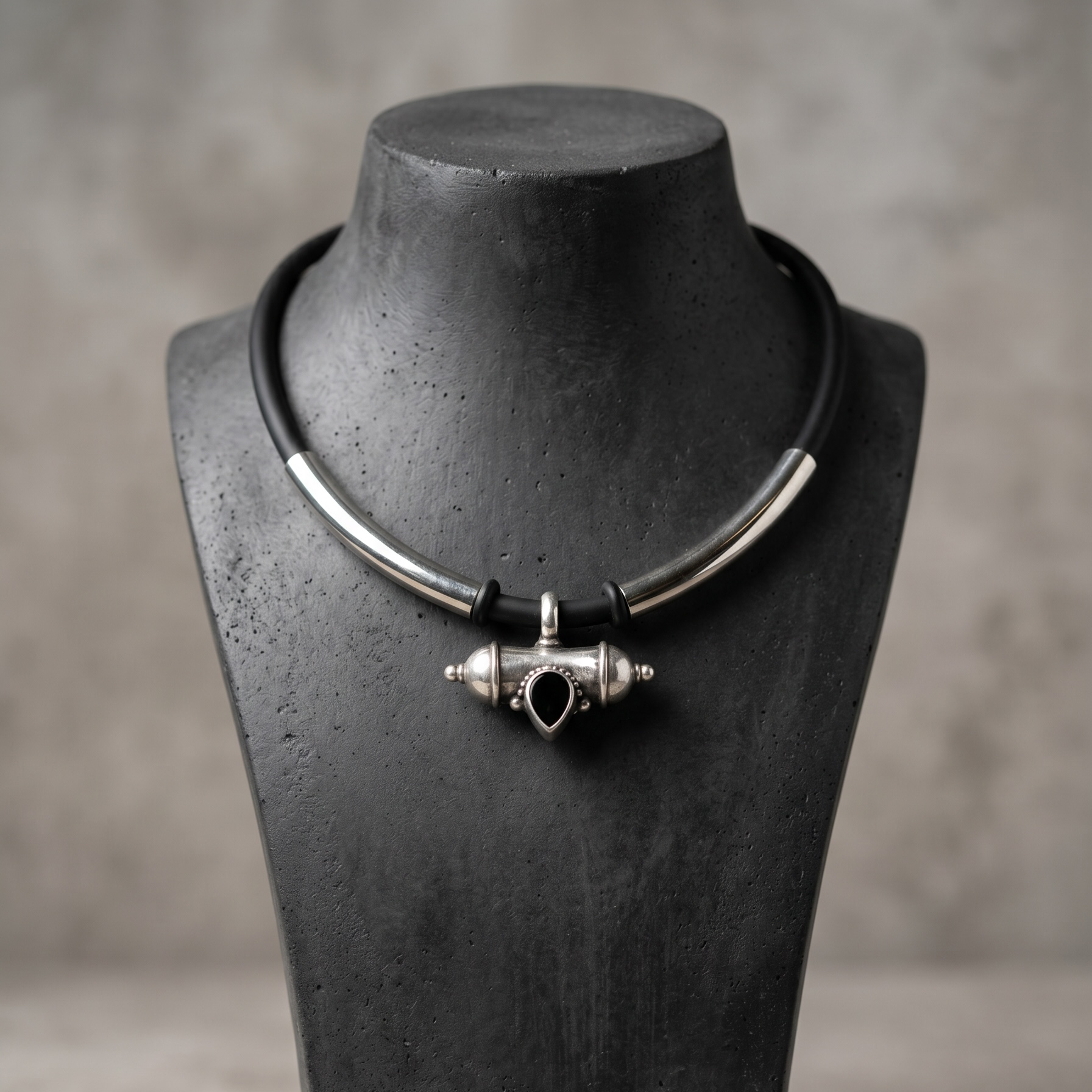 Kali choker - black cilicone