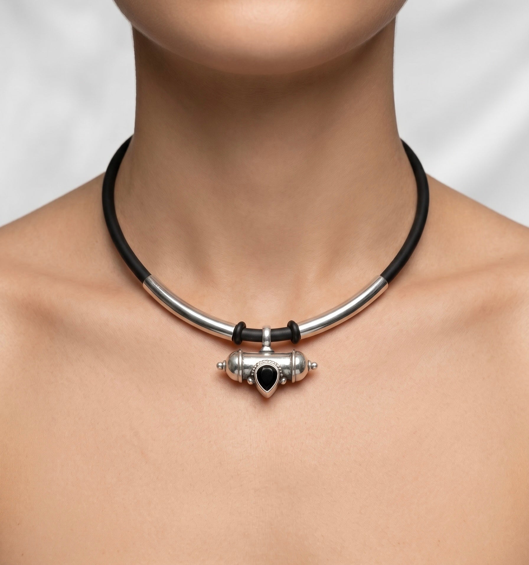 Kali choker - black cilicone