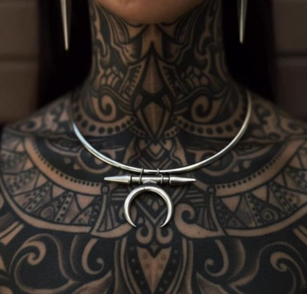 La Luna choker