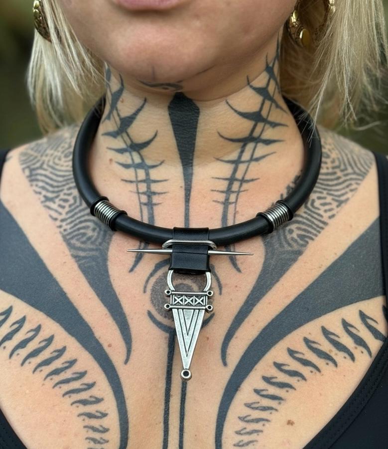 Darkessa necklace